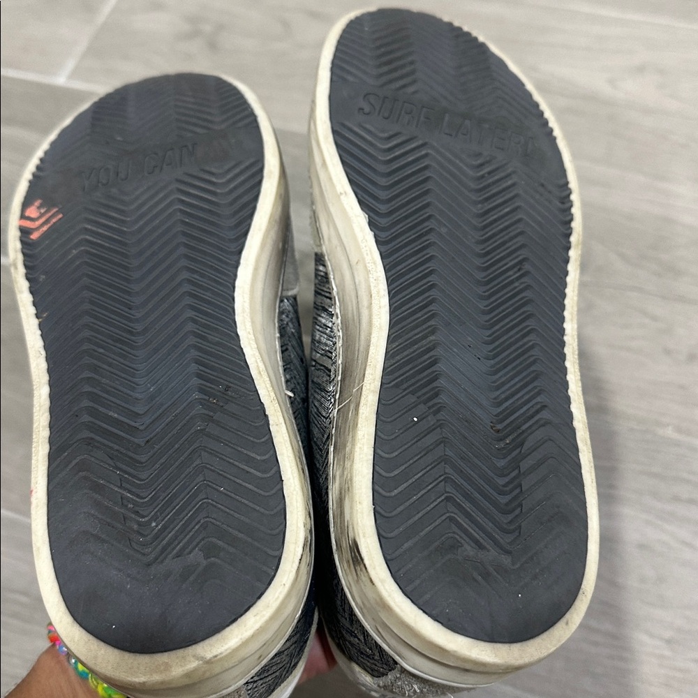 P448‎ Gray Patterned Sneakers Size 38 - Picture 4 of 8